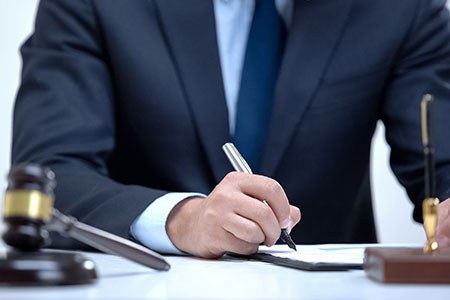 lawyer-singing-in-documents-filling-court-records-job-responsibilities